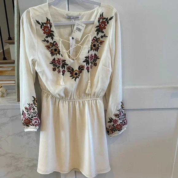 cupcakes & cashmere Cream Dress with Floral Accents - Picture 2 of 6